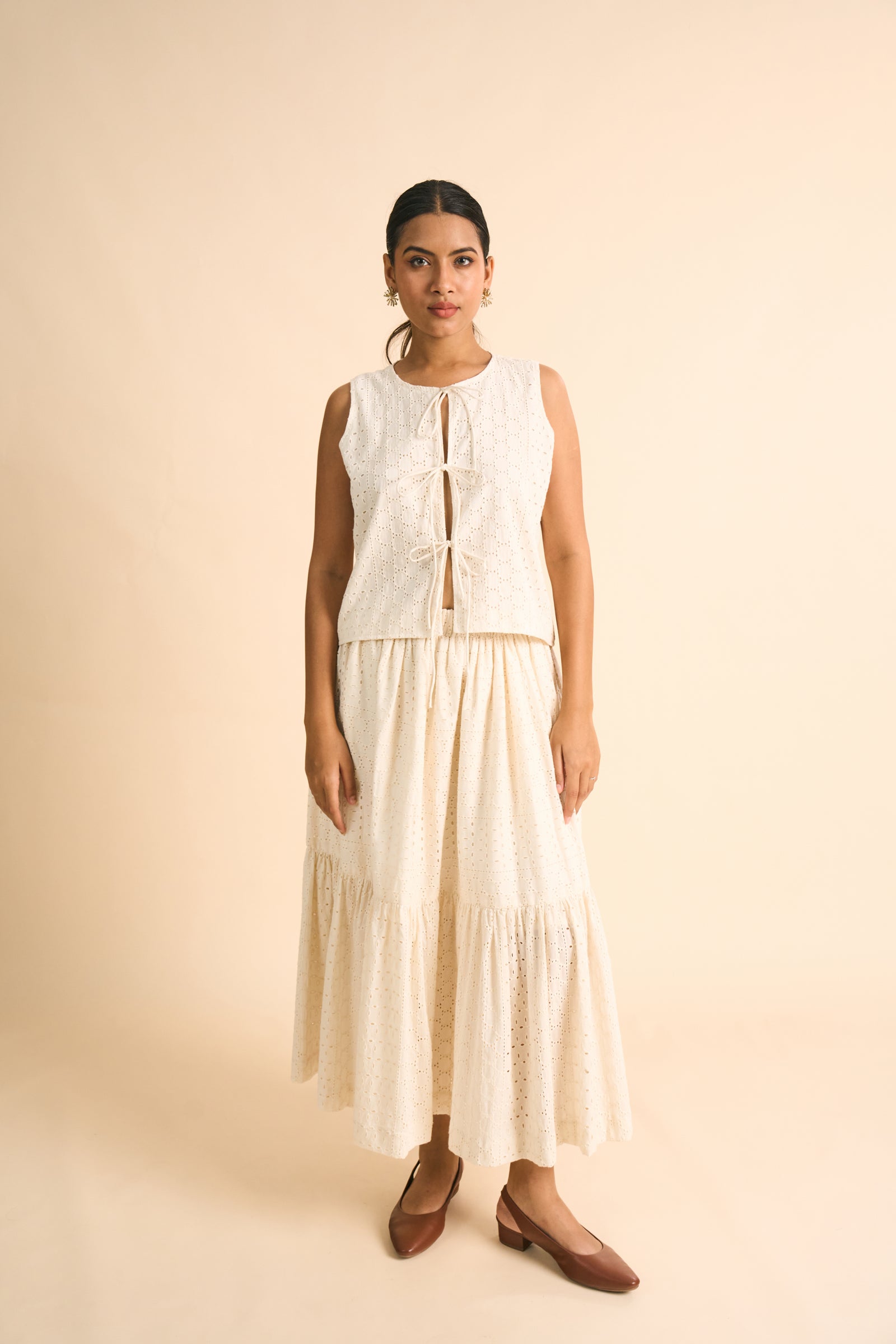 IVORY SCHIFFLI TIE-FRONT TOP