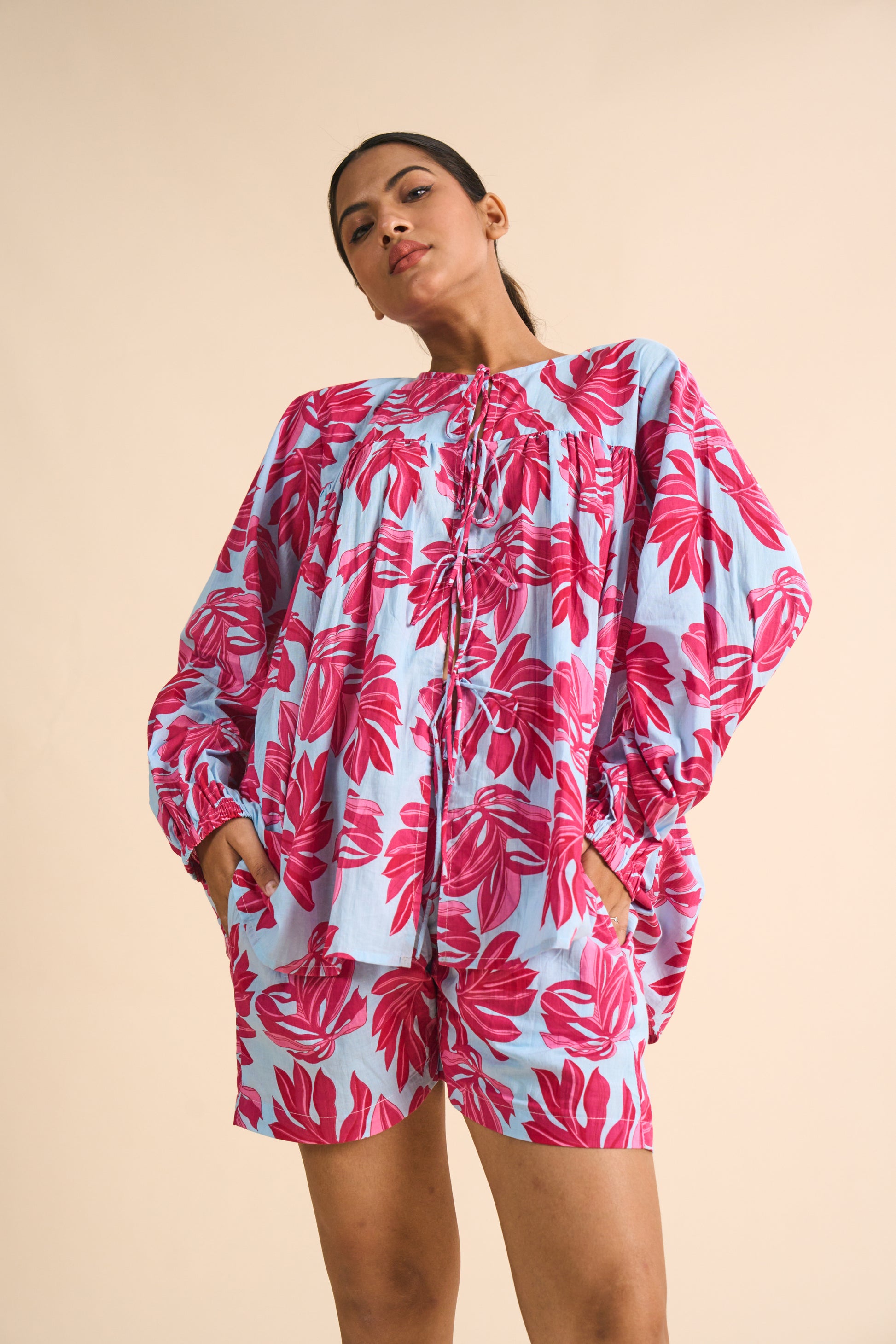 IRIS BOTANICAL LOUNGE SET