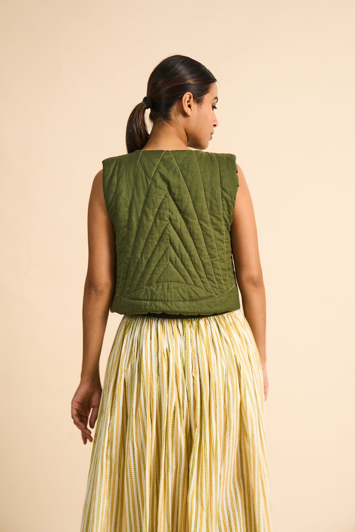 OLIVE QUILTED TIE-FRONT JACKET