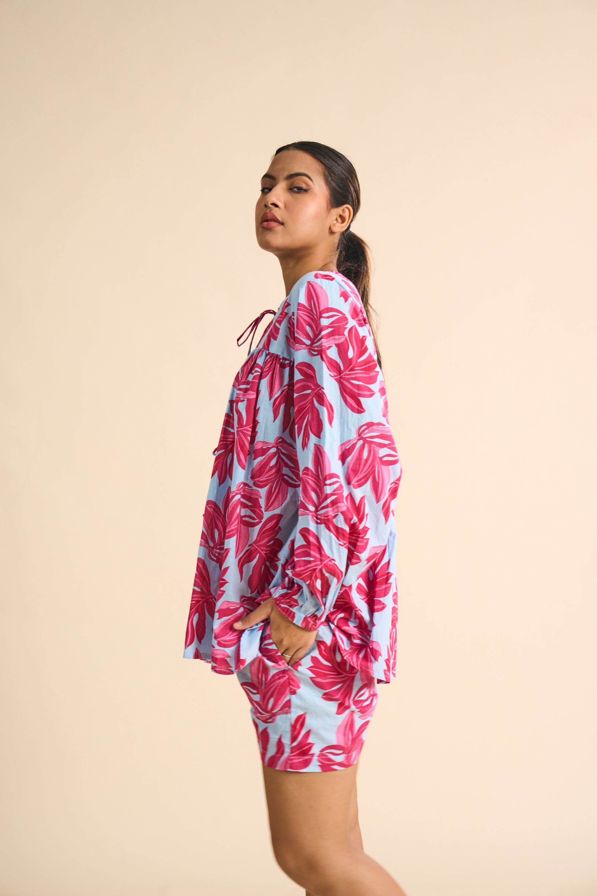 IRIS BOTANICAL LOUNGE SET
